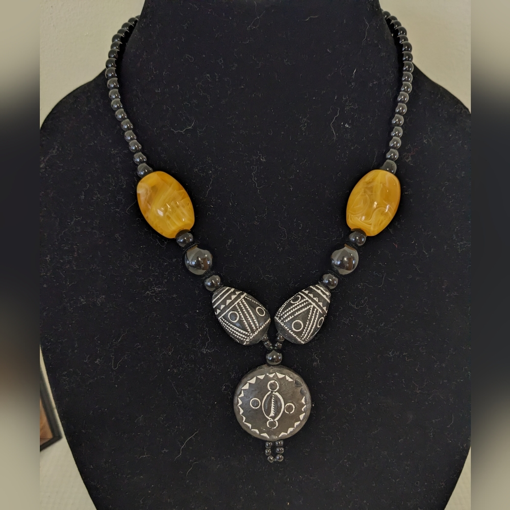 Vintage Black and Amber Necklace